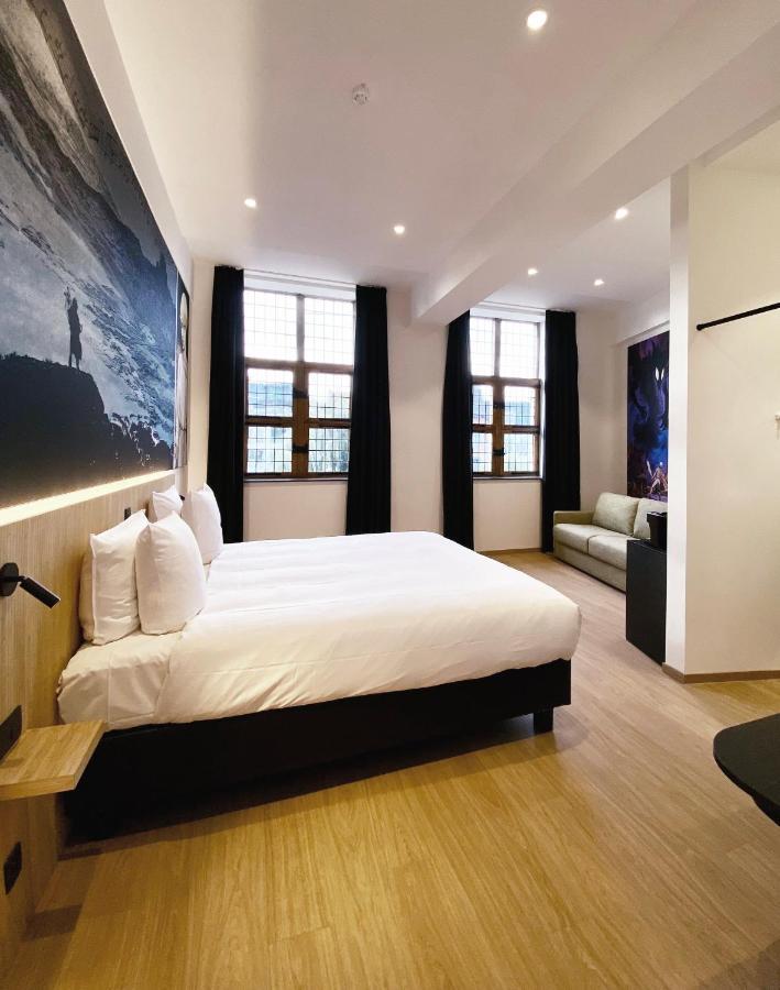 Familiekamer met Uitzicht op de Gracht